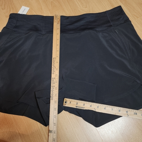 NWT Outdoor Voices 4" Short Brief Lined 2 Pockets Size XXXL 18-20 - Picture 7 of 16